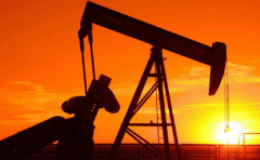 为支撑油价 沙特、阿联酋宣布额外减产